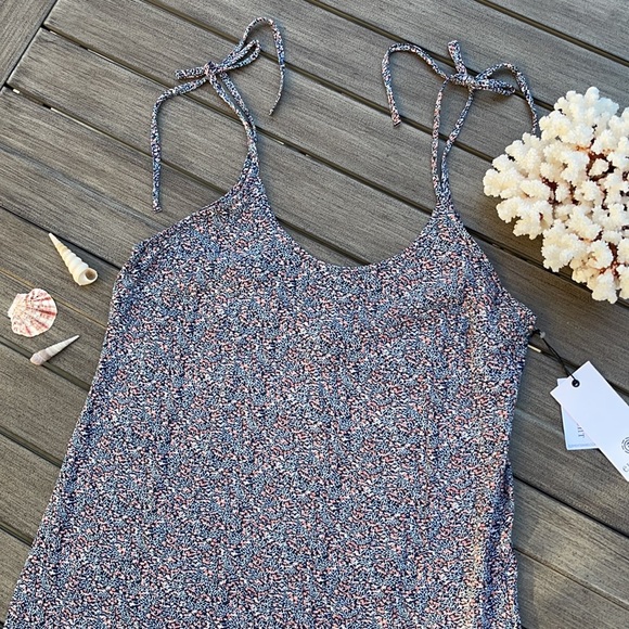 🌴🔆ELEMENT- SLIPPERY COVER UP/ DRESS🔆🌴 - Picture 7 of 11